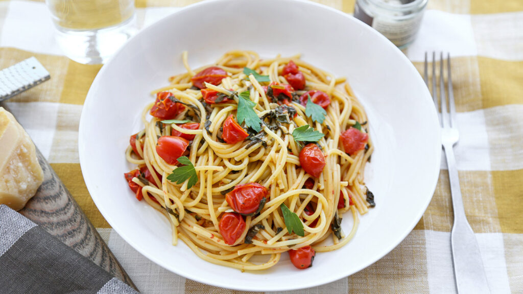 Spinach and Tomato Spaghetti